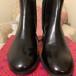 Tory Burch - Casual 60MM Zip Up Bootie Calf Leather - Black size 9.5